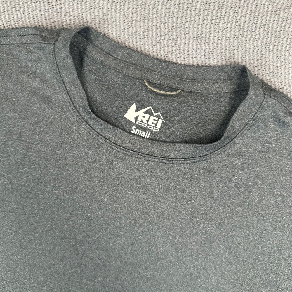 REI Co-op Shirt Mens Small Heathered Grey Performance Active Hiking Stretch EUC